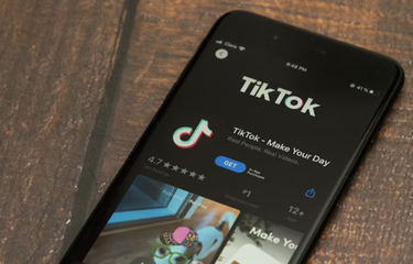 Ilustrasi cara dafatar akun TikTok bagi pengguna baru.