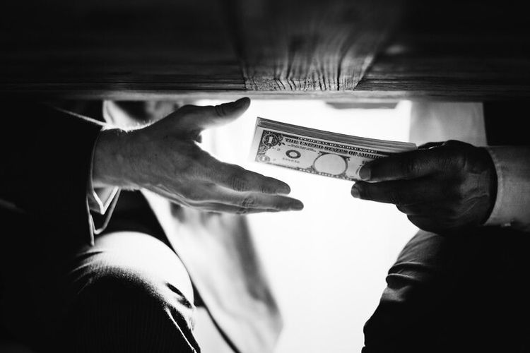 4 Pejabat PDAM Barito Kuala Kalsel Ditangkap, Diduga Korupsi Rp 15,26 Miliar dari Uang Pelanggan