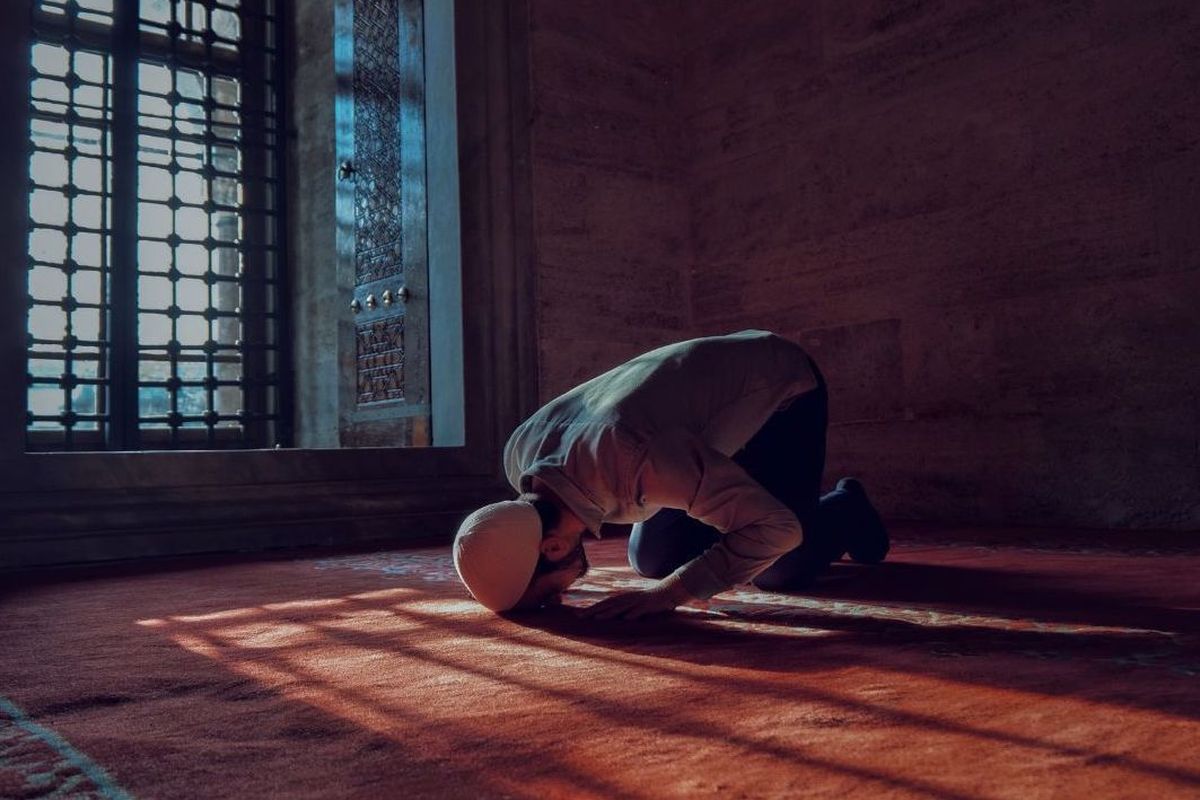 Ilustrasi sholat taubat.