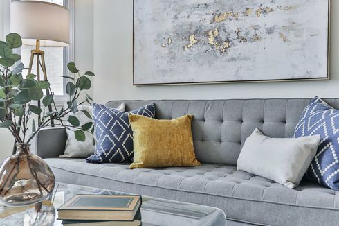 10 Ide Warna Sofa Terbaik, Bikin Ruang Tamu Semakin Cantik