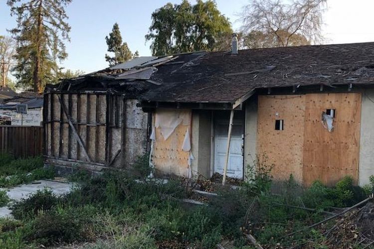 Rumah bekas terbakar di Callifornia ini ditawar hingga 1 juta dollar AS.