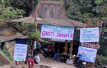 Tuntut Kepala Dusun yang Diduga Selingkuh Mundur, Warga Kulon ...