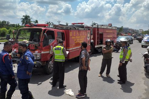 Satu-satunya Mobil Rescue Damkar Pekanbaru Rusak akibat Kecelakaan