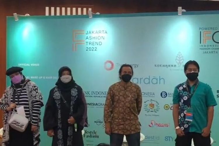 Institut Kesenian Jakarta (IKJ) melalui Fakultas Seni Rupa dan Desain (FSRD) berpartisipasi dalam Jakarta Fashion Trend 2022 yang dilaksanakan Indonesian Fashion Chamber (IFC) Jakarta.
