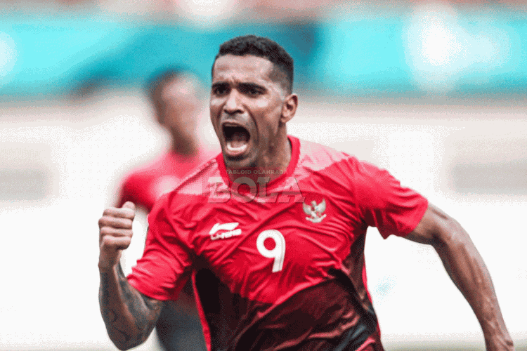 Beto Goncalves merayakan gol Timnas U-23 Indonesia ke gawang Uni Emirat Arab pada pertandingan babak 16 besar Asian Games 2018 di Stadion Wibawa Mukti, 24 Agustus 2018. 