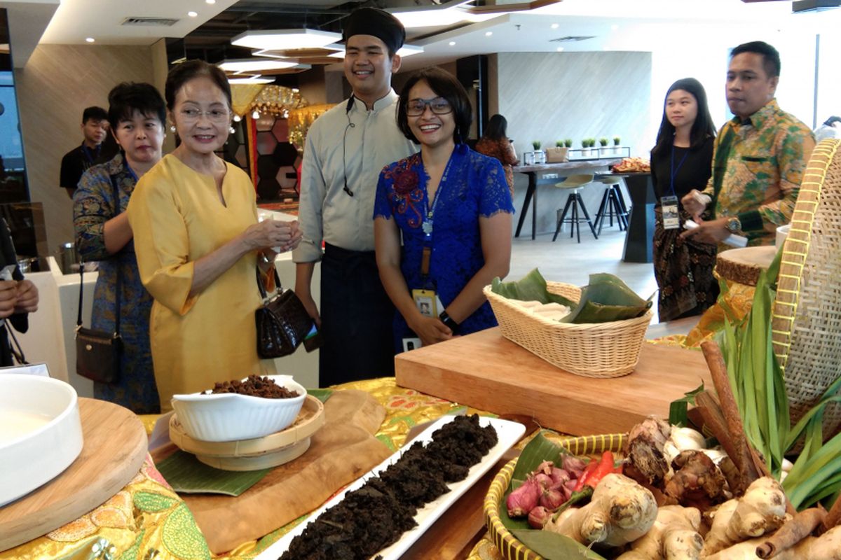 Pesona Rendang Nusantara oleh mahasiswa Podomoro University