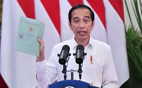 Mass Covid-19 Vaccination Must Be Done Less than 12 Months, Jokowi Tells