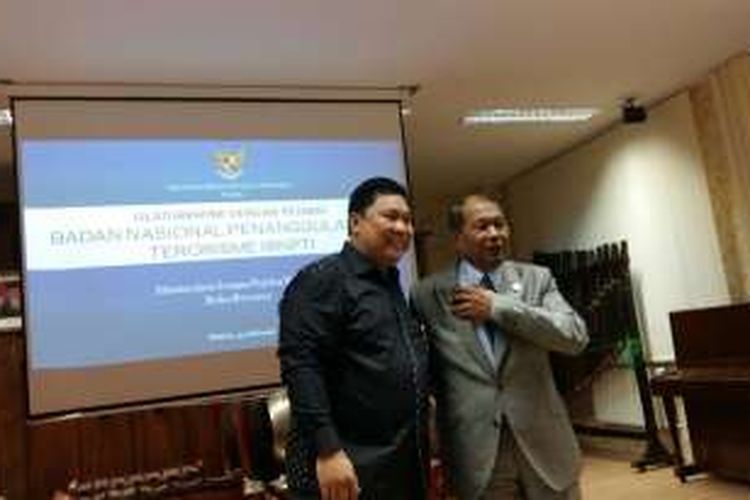 Deputi Kerja Sama Internasional BNPT Irjen Pol Petrus Reinhard Golose bersama Duta Bedsar RI di Ceko Aulia Rachmad di Praha, Ceko.