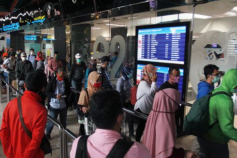 Viral Foto Antrean di Terminal 2 Bandara Soekarno-Hatta, Ini Penjelasan AP II