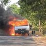 Mobil Pikap Bermuatan BBM Jenis Solar Hangus Terbakar di Bojonegoro