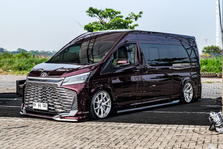 Modifikasi HiAce