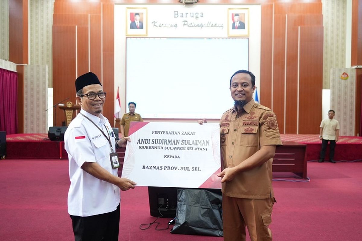 Gubernur Sulawesi Selatan (Sulsel) Andi Sudirman Sulaiman secara simbolis menyerahkan zakat kepada Ketua Baznas Sulsel, Muhammad Khidri Alwi. Sebelumnya, zakat diserahkan dalam rapat koordinasi organisasi perangkat daerah (OPD) Lingkup Pemerintah Provinsi (Pemprov) Sulsel. 

