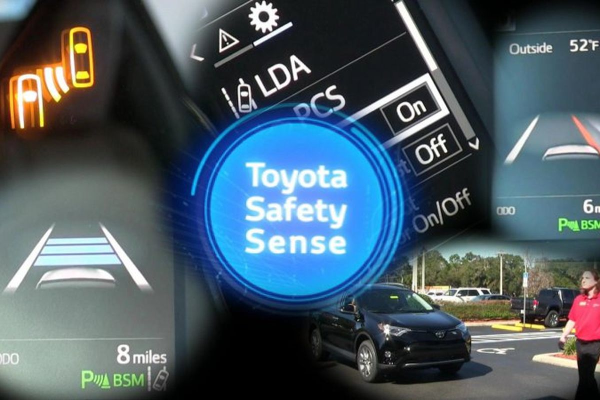 Toyota Safety Sense Corolla Altis Hybrid 