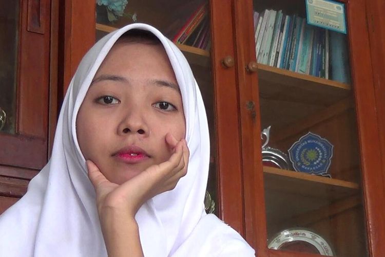 Nabila (16) menceritakan pertemuannya dengan saudari kembarnya  di media sosial. Senin, (13/1/2020).