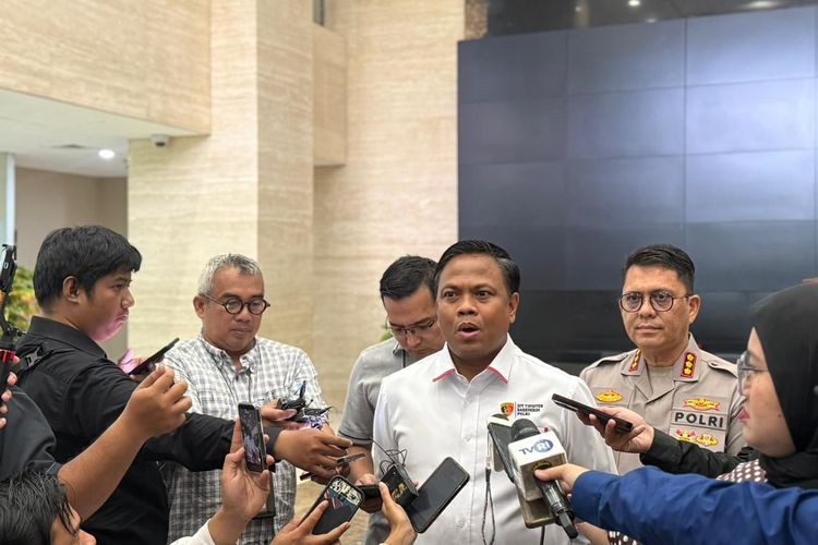 Polisi Bongkar Modus Haji Ilegal Pakai Visa Kerja, 8 Jemaah Digagalkan