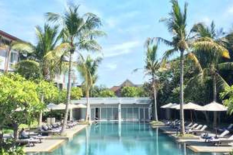 Hilton Garden Inn pertama di Indonesia yang terletak di Jalan Bandara Ngurah Rai no 7, Kuta, Bali. 
