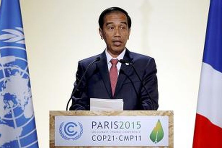 Presiden Joko Widodo berpidato dalam pembukaan Pertemuan Para Pihak (COP) Ke-21 Konvensi Kerangka Kerja PBB untuk Perubahan Iklim, di Le Bourget, Perancis, Senin (30/11/2015). Indonesia siap menurunkan emisi 29 persen hingga tahun 2030.