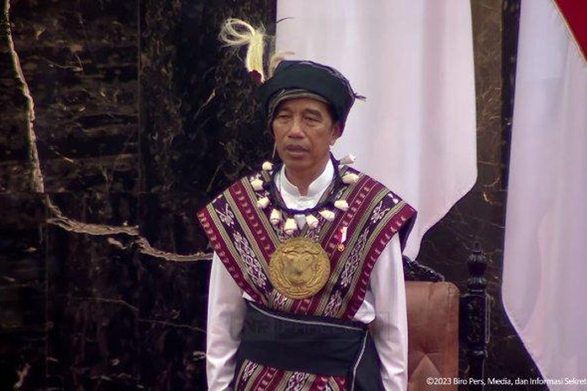 Tangkapan layar Presiden Jokowi menggunakan baju adat Tanimbar, Maluku dalam Sidang Tahunan MPR RI 2023.