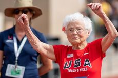 Julia Hawkins, Nenek 103 Tahun yang Masih Juarai Lomba Lari 100 Meter