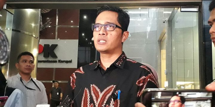 Juru Bicara KPK, Febri Diansyah, di gedung KPK, Kuningan, Jakarta, Selasa (13/2/2018).