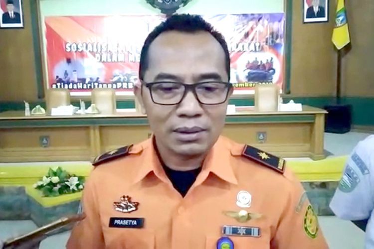 Kepala Basarnas Surabaya Prasetya Budiharto, sesuai acara Sosialisasi Kesiapsiagaan Masyarakat Menghadapi Bencana, di Aula Bung Tomo Pemkab Jombang, Jumat (9/11/2018).