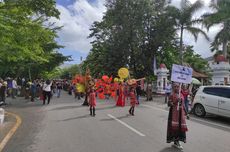 Parade Bertenun Saat HUT Ke-66 NTT, Ratusan Motif Tenunan Dipamerkan 