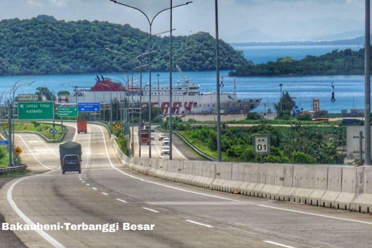 Jalan Tol Bakauheni-Terbanggi Besar.