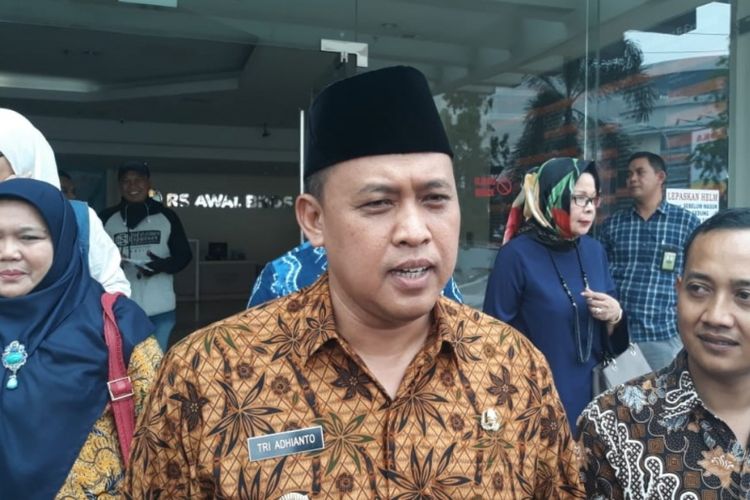 Wakil Wali Kota Bekasi Tri Adhianto kepada awak media di Rumah Sakit Global Awal Bros, Jalan KH. Noer Ali, Kota Bekasi, Kamis (27/9/2018).