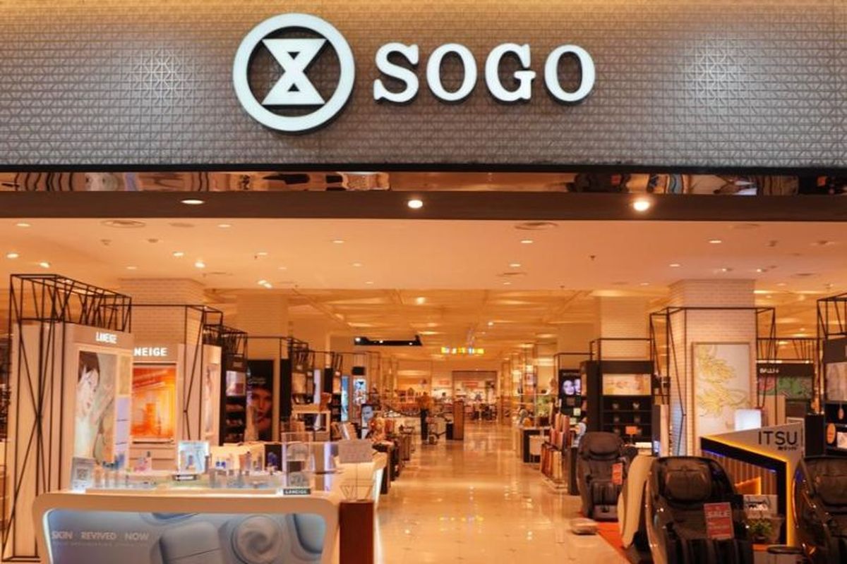 Tetap tampil trendi dengan koleksi di SOGO. 