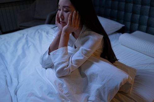 4 Cara Mengatasi Susah Tidur Malam Hari