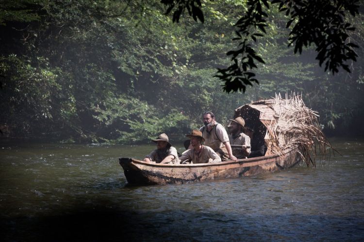 Angus Macfadyen, Charlie Hunnam, Robert Pattinson, dan Edward Ashley bermain dalam The Lost City of Z (2016)