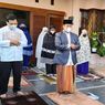 Pimpin Shalat Idul Adha di Depan Rumah, Rektor UNS: Mari Kita 