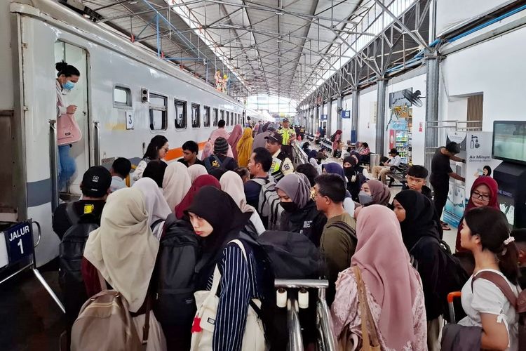 Libur Panjang Waisak, KAI Group Layani Lebih dari 6,6 Juta Pelanggan