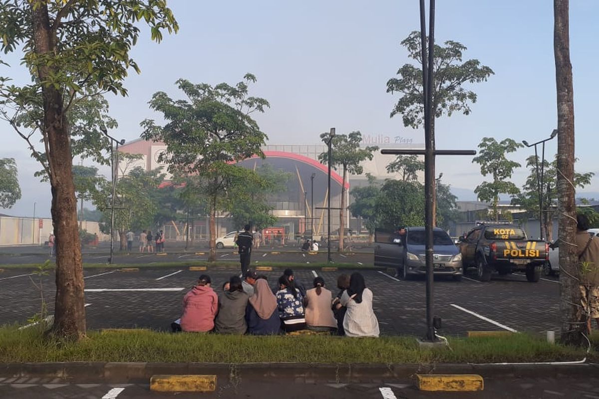 Kondisi GM Plaza Lumajang usai terbakar, Selasa (23/4/2024)