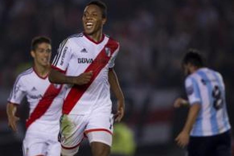 Gelandang River Plate asal Kolombia, Carlos Carbonero.