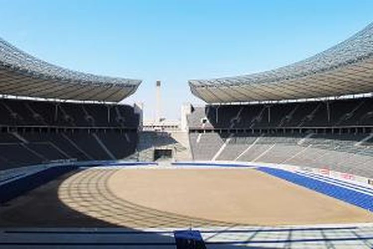 Lapangan multiguna Stadion Olympia di Berlin, Jerman.