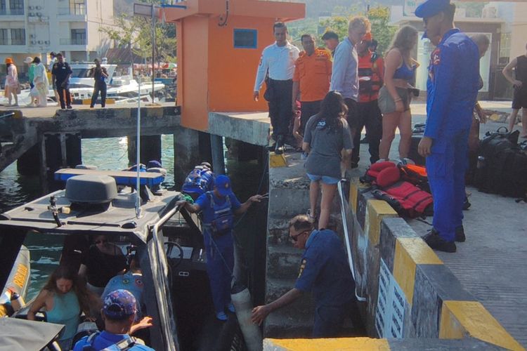 Kapal Wisata Yukai Kandas di Perairan Labuan Bajo, 13 Wisatawan dan 6 Kru Dievakuasi