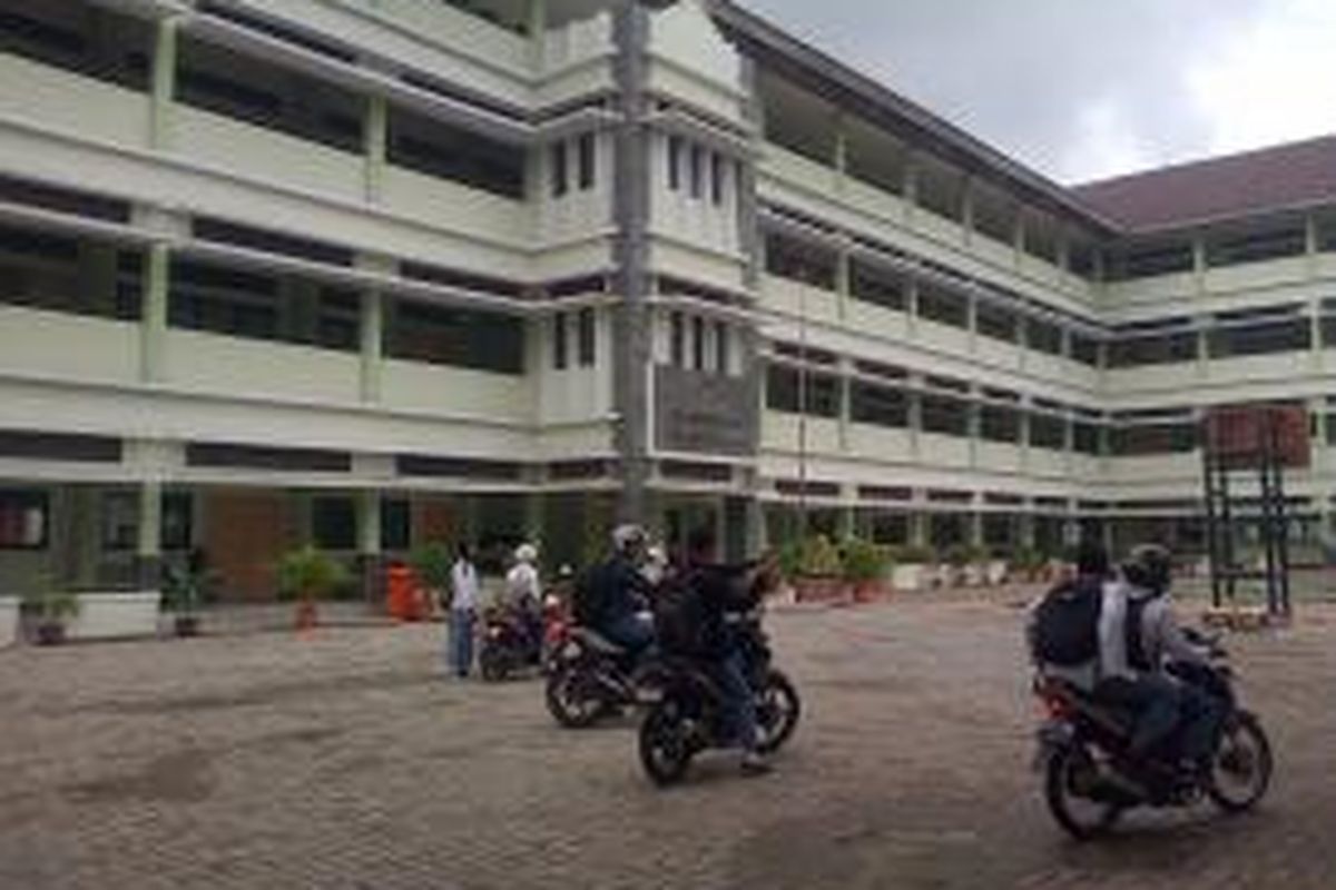SMA Negeri 95 Kalideres, Jakarta Barat.