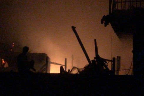 Kebakaran di Permukiman Padat di Kemayoran, Damkar: 60 Rumah Petak Terbakar