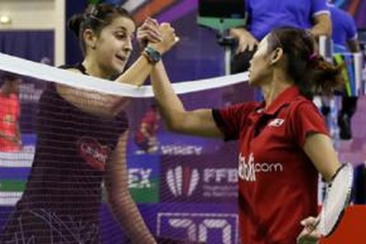 Maria Febe Kususmastuti (kanan) disingkirkan Carolina Marin