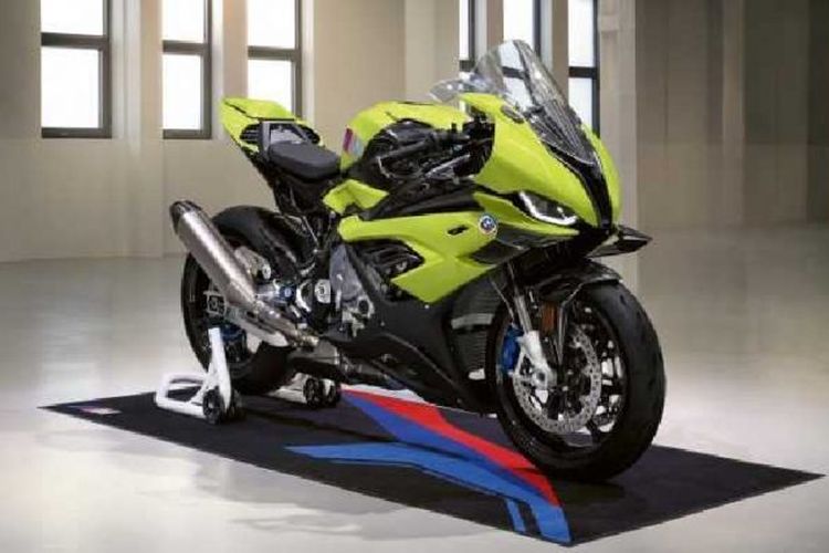 BMW M1000RR 50 Years M Edition