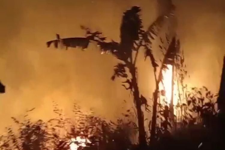 Lahan kering di Gunung Manglayang, Kecamatan Cilengkrang, Kabupaten Bandung, Jawa Barat terbakar pada Senin (2/10/2023) kemarin