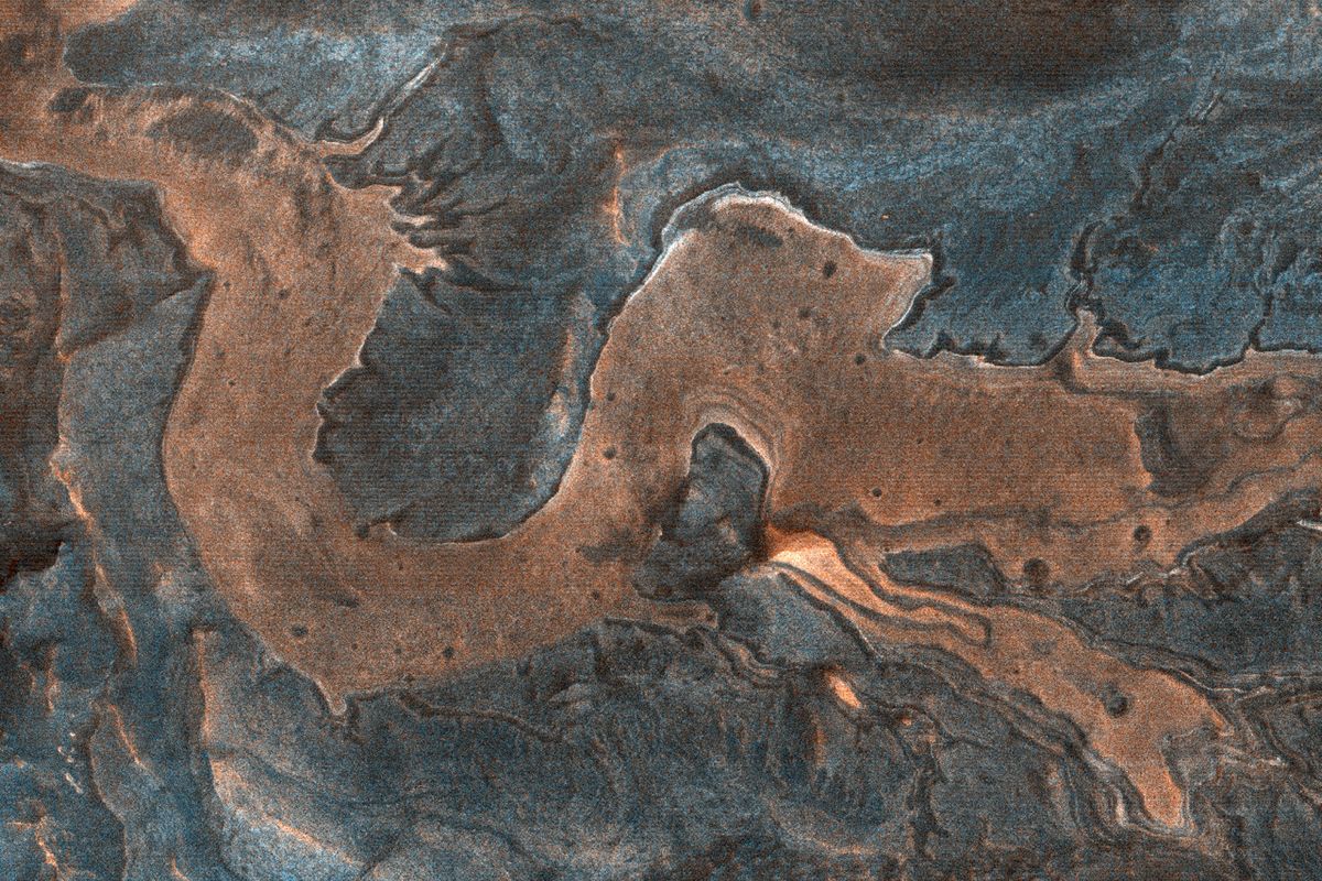 NASA baru saja merilis penampakan seekor naga di permukaan planet Mars.