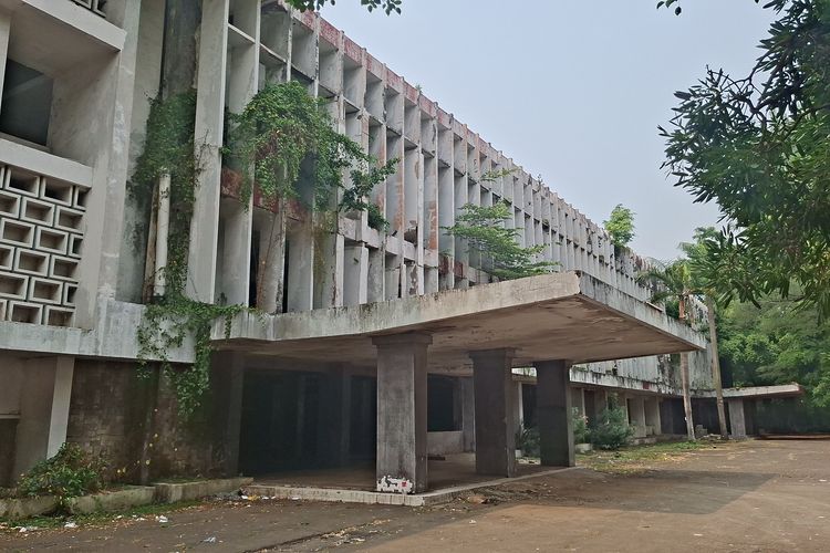 Gedung Eks Bandara Kemayoran Jakpus Terbengkalai, Wamensesneg: Tersandera Kontrak Mangkrak
