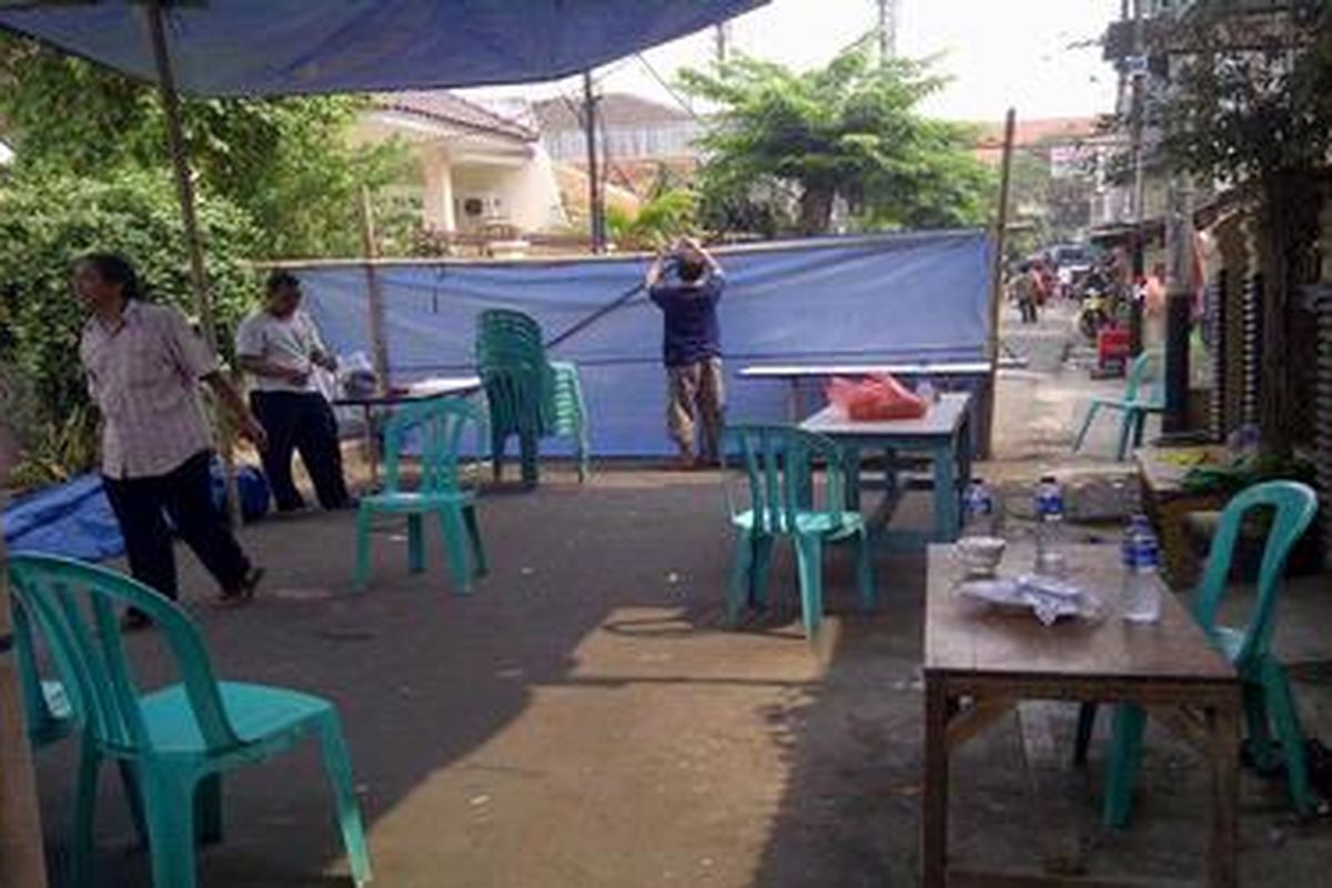 Sebagian TPS telah berdiri menyambul Pemilihan Kepala Daerah DKI Jakarta, Rabu (11/7/2012) besok.