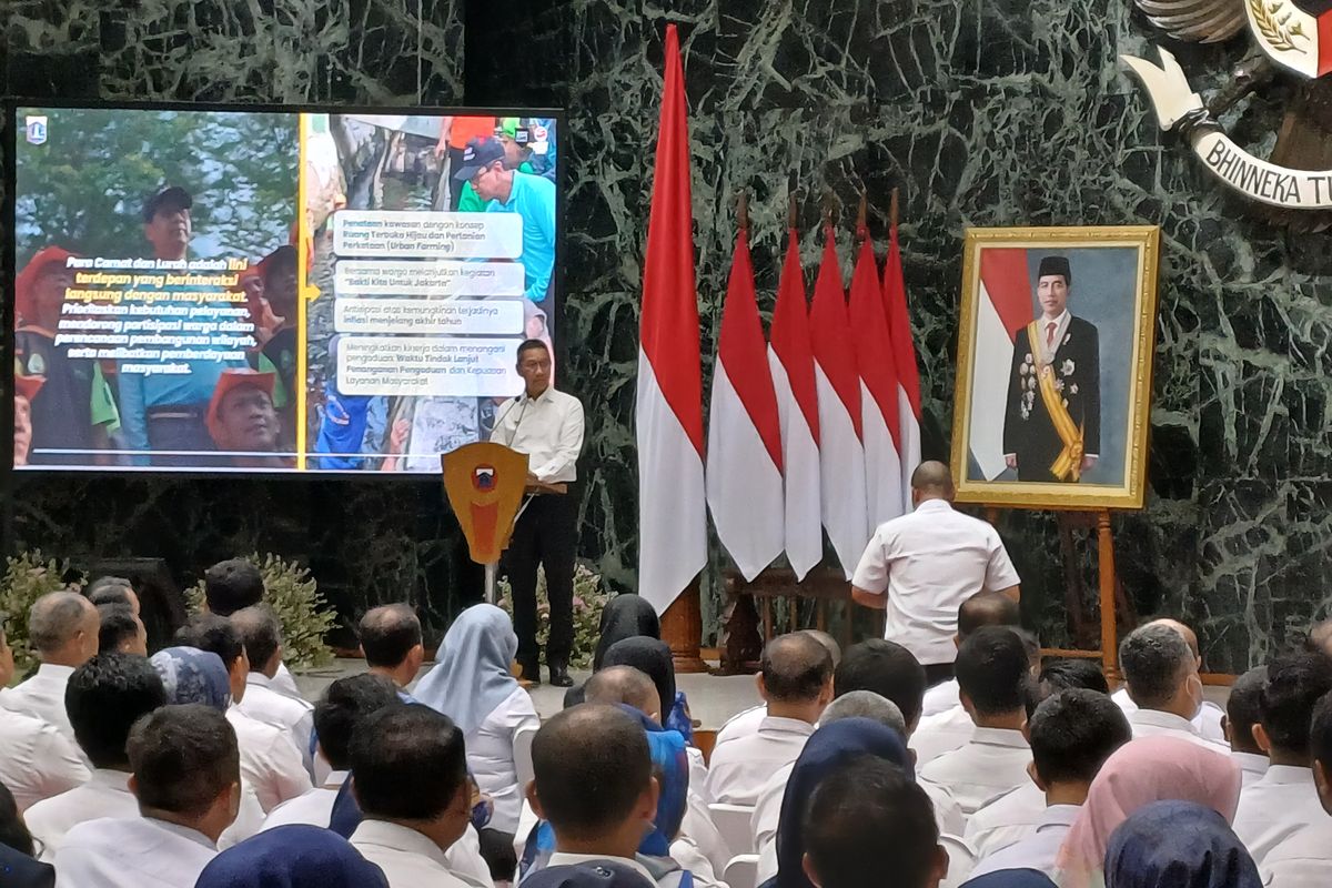 Penjabat (Pj) Gubernur DKI Jakarta Heru Budi Hartono dalam acara pertemuan dengan lurah dan camat se-DKI Jakarta, Rabu (22/11/2023).