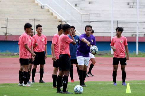 Agar Timnas U16 Tak Bosan, Bima Sakti Adakan Kompetisi PS 4 dan Mobile Legend