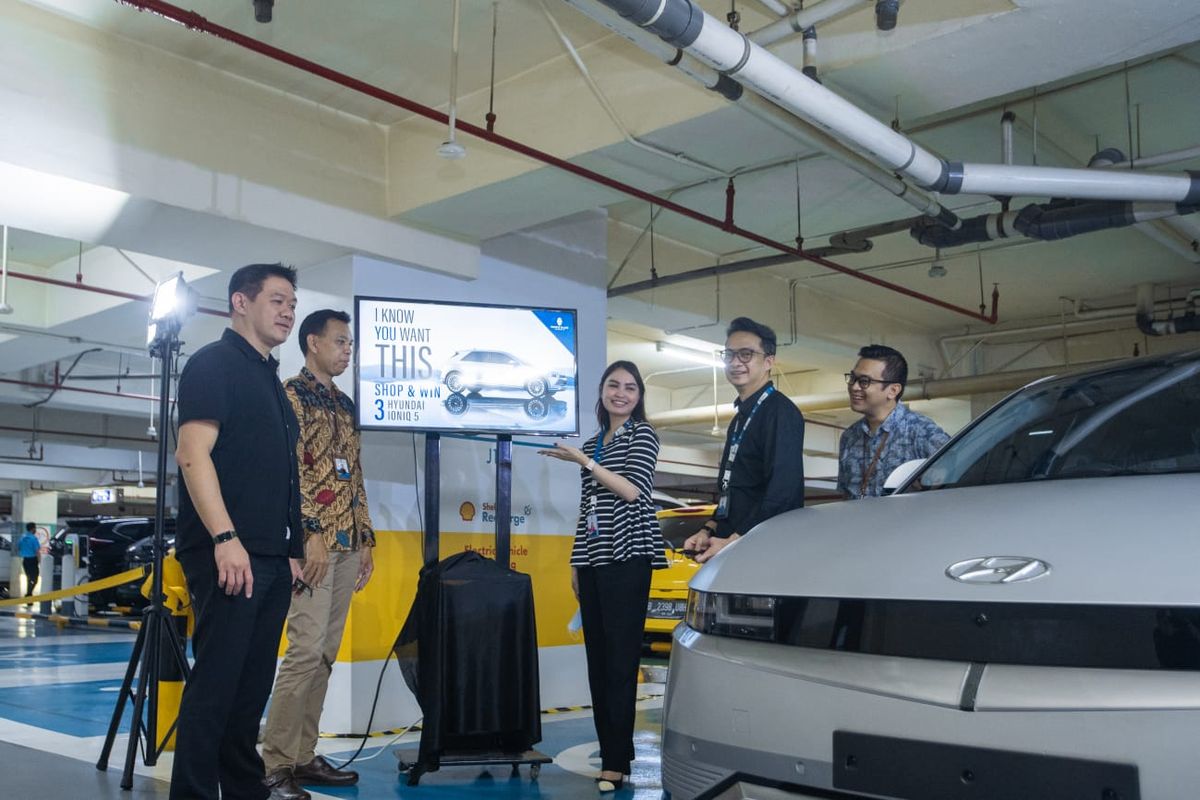 Pacific Place Mall pun menawarkan Hyundai Ioniq 5 sebagai hadiah untuk para pelanggan setianya melalui program undian I Know You Want This 2023.