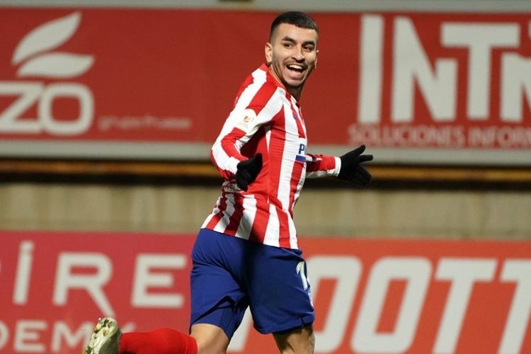 Pemain depan Atletico Madrid, Angel Correa merayakan setelah mencetak gol selama pertandingan sepak bola Copa del Rey (Piala Raja) antara Cultural Leonesa dan Club Atletico de Madrid di stadion Reino de Leon di Leon, pada 23 Januari 2020