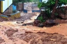 Banjir Bandang Terjang Sekolah di Bima, Siswa Dipulangkan